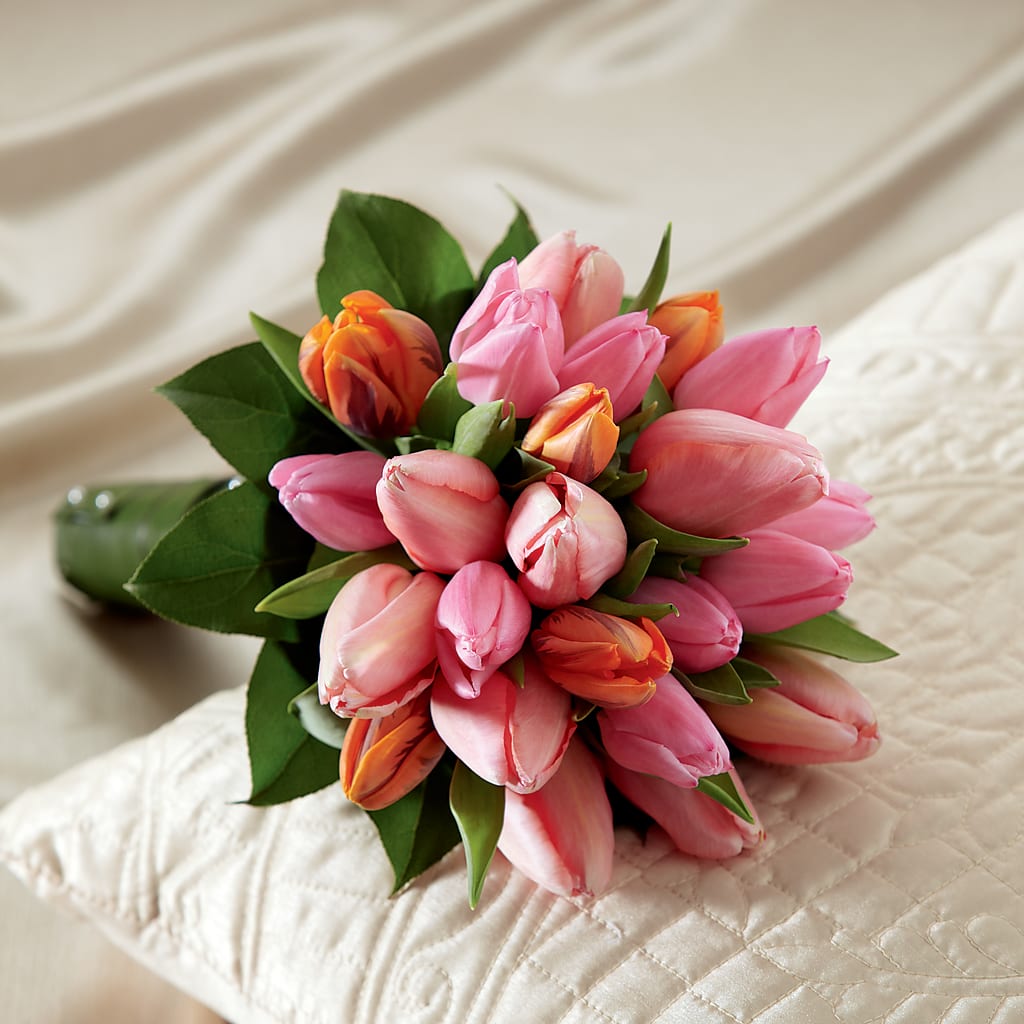 Embraceable Bouquet – A Floral Gallery, Clayton MO